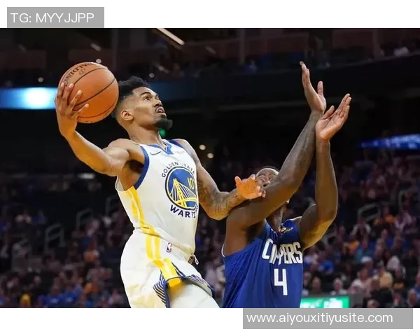 比尔遭遇伤病困扰休赛期膝盖手术本季上场时间受限情况堪忧